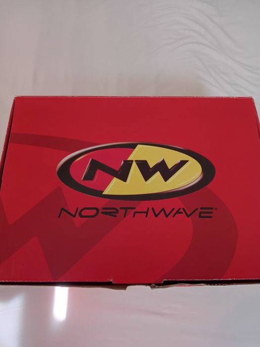 Nowe buty rowerowe, kolarskie NORTHWAVE rozmiar 42,5, SPD SL