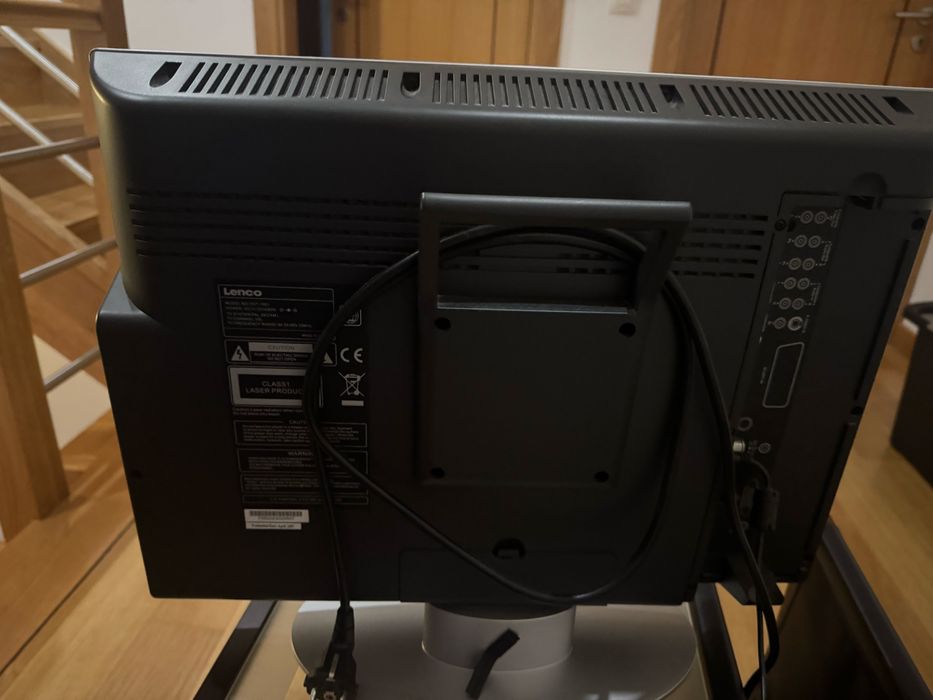 Lenco DVT-1901 com comando e cabos