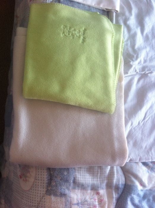 Edredão, proteções laterais em beje com ursinhos - Conj.