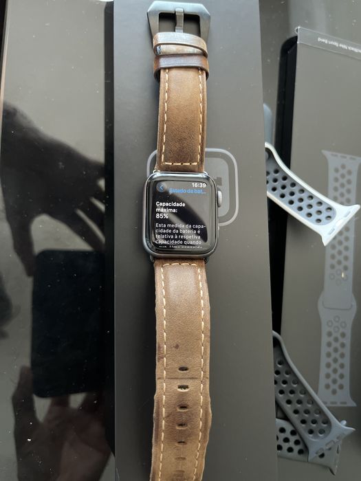 Apple watch series 4 Nike