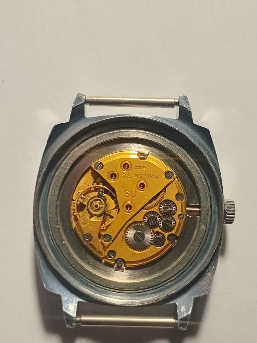 наручные часы Луч 2209