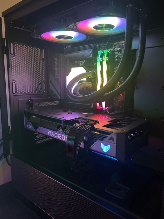 R9 9900x/Radeon Rx 7800 XT 16gb