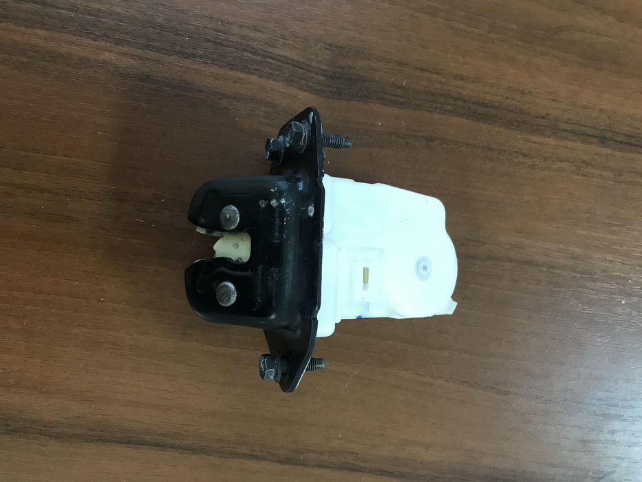 Nissan Rogue задні фанарі