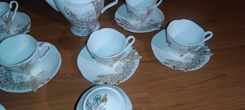 Шикарний чайний сервіз  ручної роботи