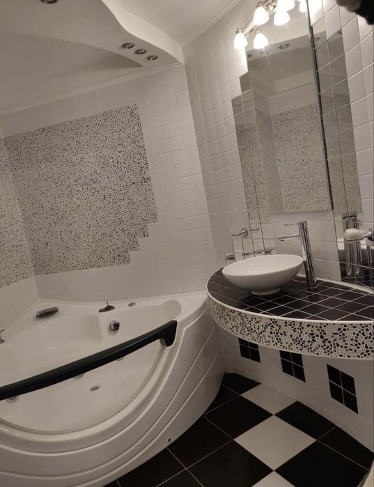 Здам чудову трьох кімнатнц квартиру/6я Слобідська/Індив опаленея