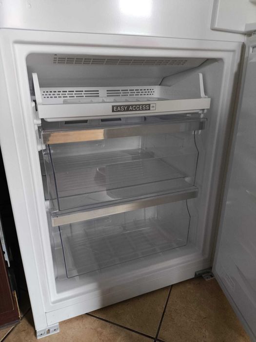 Lodówka Whirlpool do zabudowy 177x54x54,5