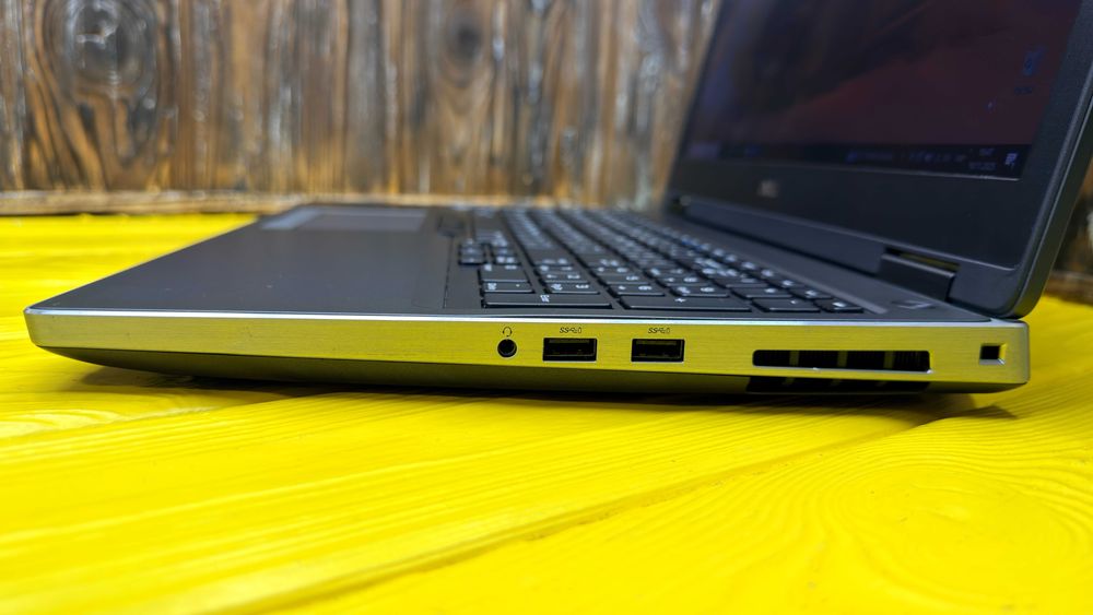 РОЗПРОДАЖ! Ігровий Ноутбук Dell Precision 7540 /i5-9400H/Quadro T1000