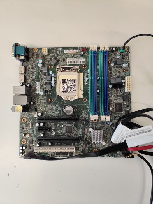 Lenovo ThinkCentre M83 Tower / Intel Core i5-4590 Модель: IQ1X0MS