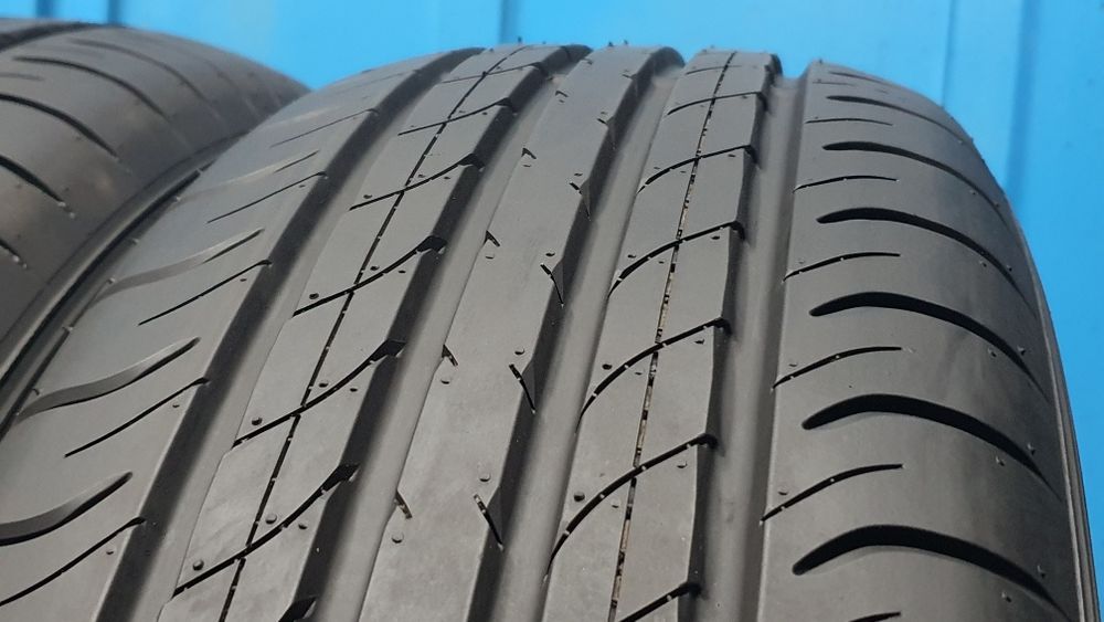 4 x 235/60 R18 Sprzedam - Markowe opony letnie Dunlop - bez napraw