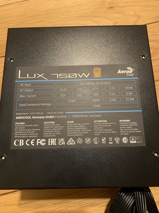 Zasilacz  Aerocool 750w