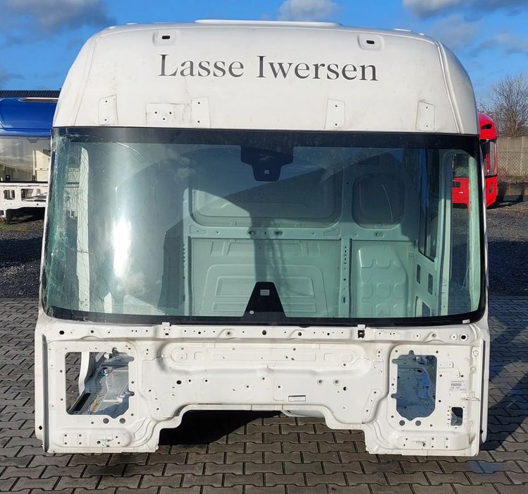 KABINA RENAULT GAMA T WYSOKA 2023R