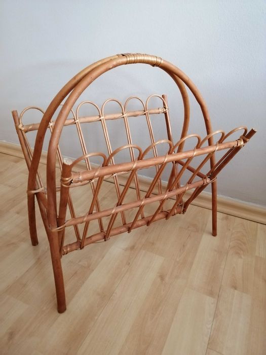 GAZETNIK, stojak z wikliny na gazety