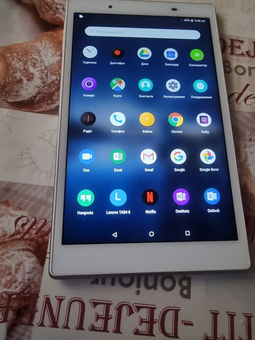 Планшет Lonovo tab звонящий. Сим.