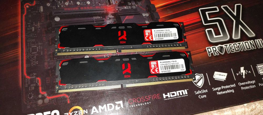 Оперативная память — 8 GB DDR4 Iridium (2×4 GB)