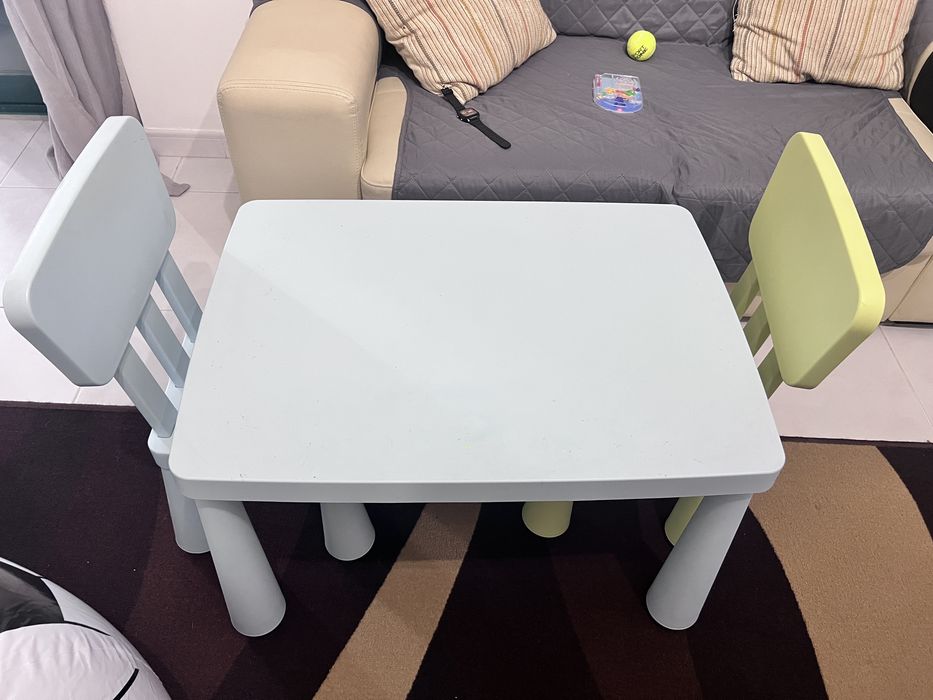 Mesa Ikea crianca