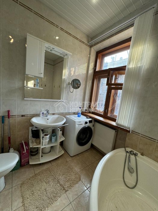 Продам 4к квартиру сталінка Центр Держпром Ромена Роллана єВідновлення