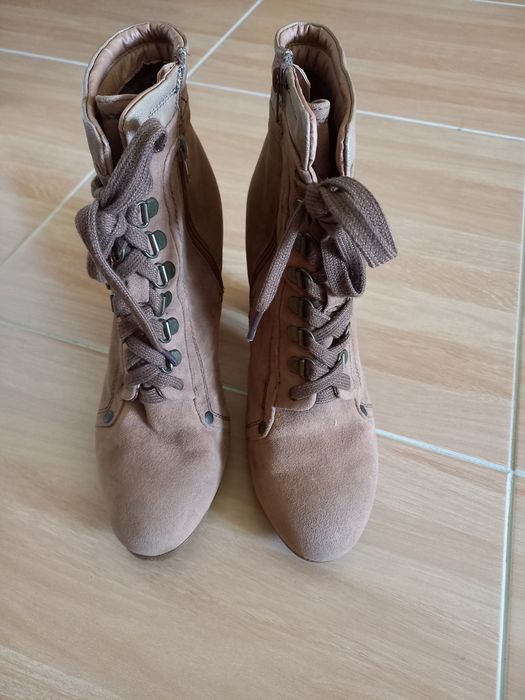 Botas senhora castanhas