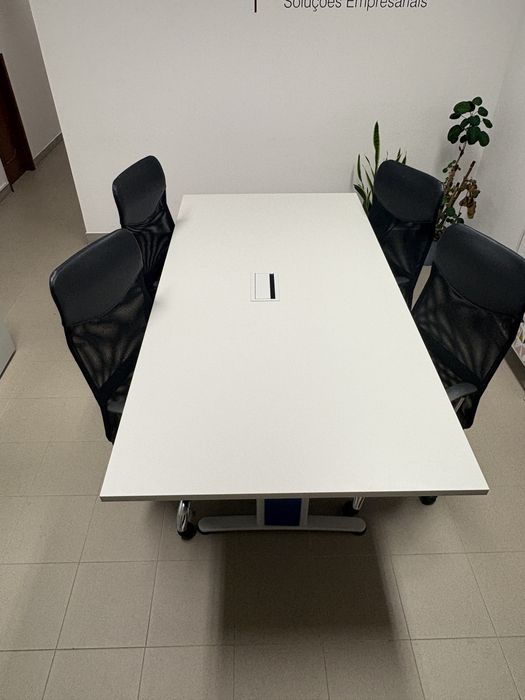 Mesa reuniao Haworth