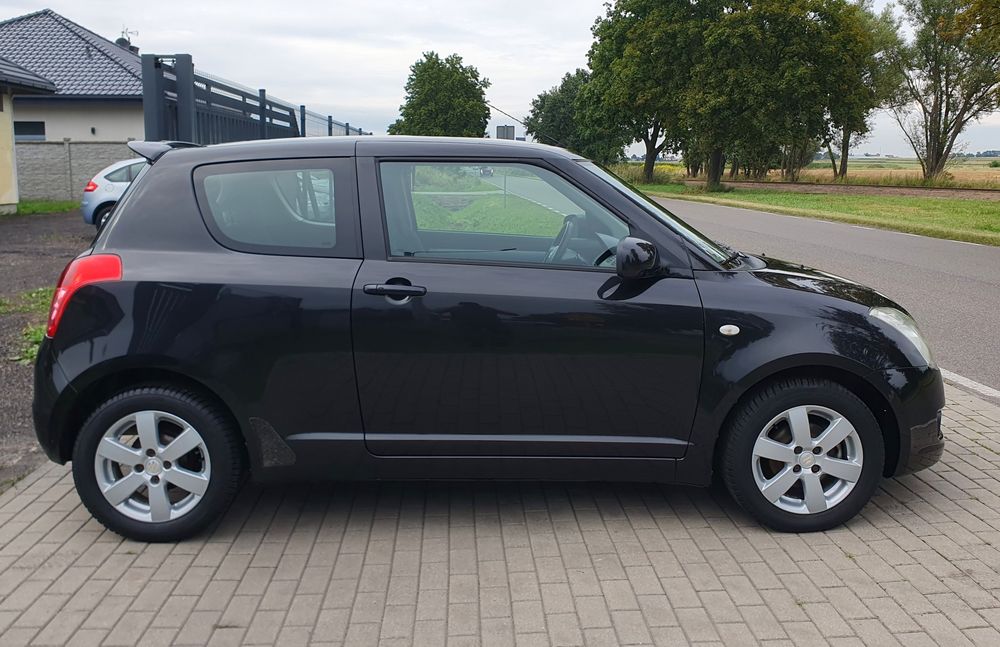 Sprzedam sprowadzony z Niemiec Suzuki Swift po lifcie.