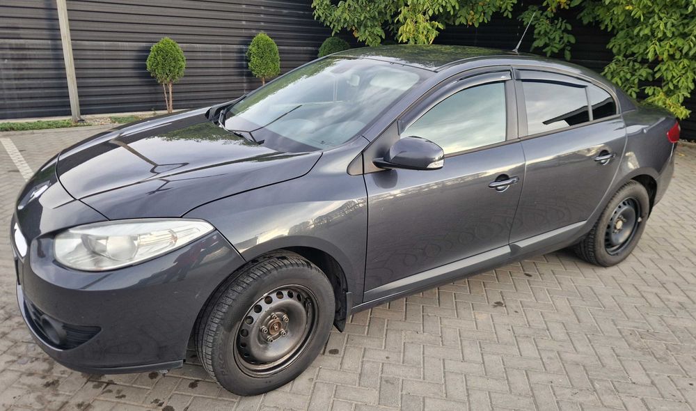 Renault Fluenсе продаж