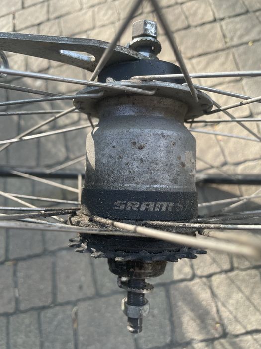 Piasta Sram S7 na obręczy