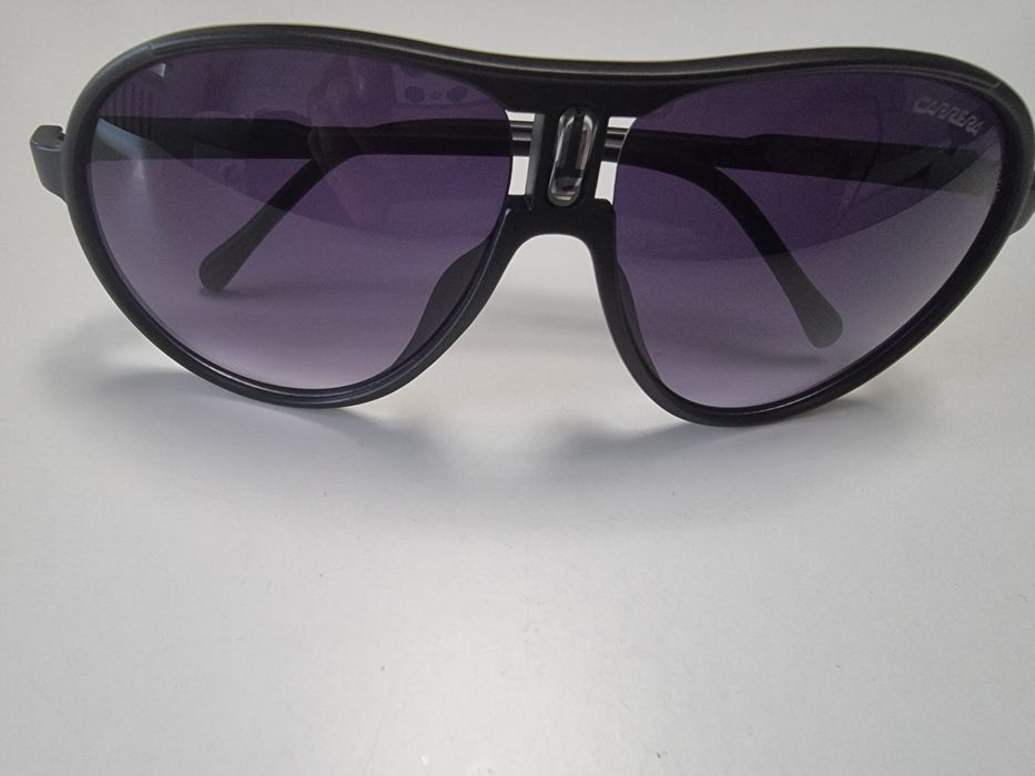 Okulary przeciwsłoneczne carrera