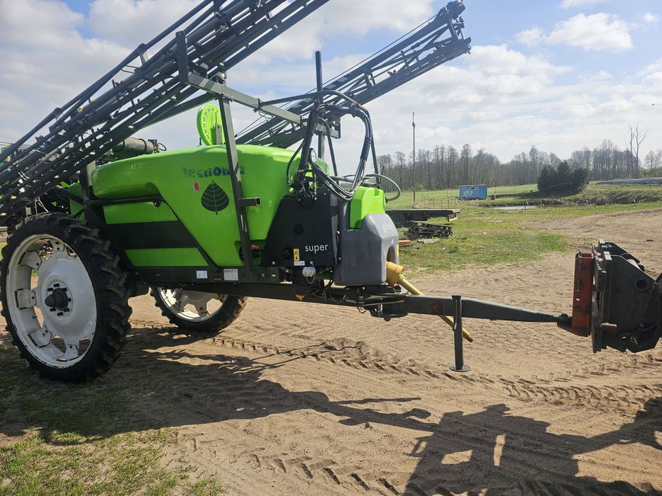 Opryskiwacz Tecnoma 24/12 m 2600 litrów