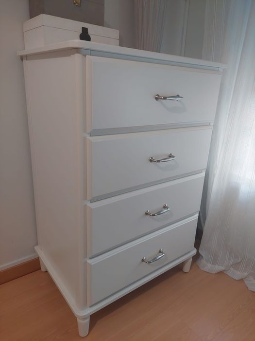 Cómoda Branca IKEA