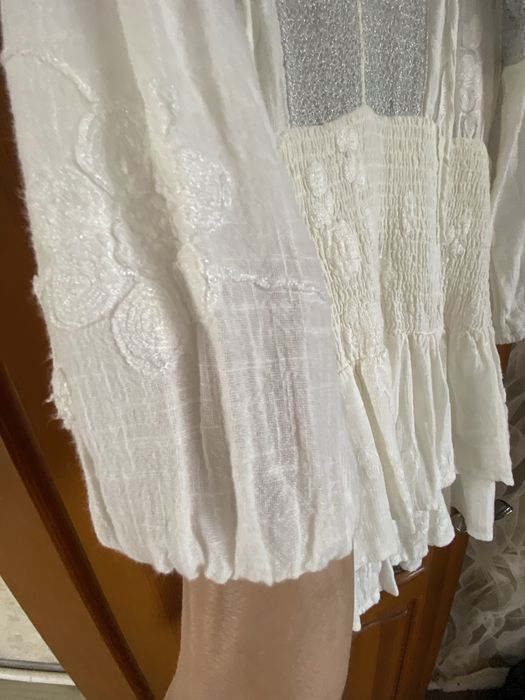 Шикарна біла сукня,