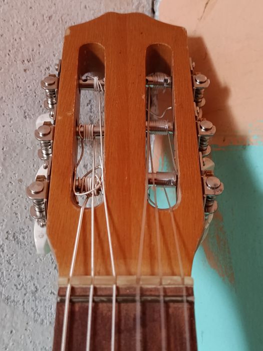 Gitara akustyczna