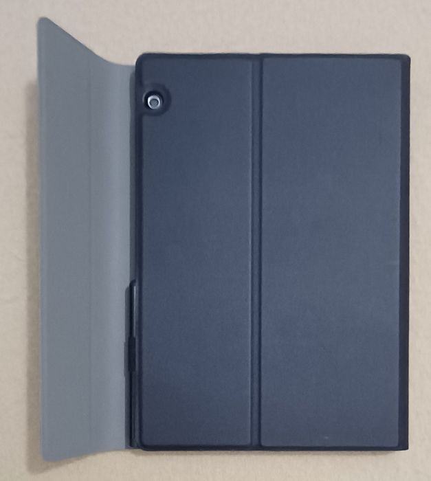 Tablet Huawei MediaPad T5 com capa NOVA437032442816768002