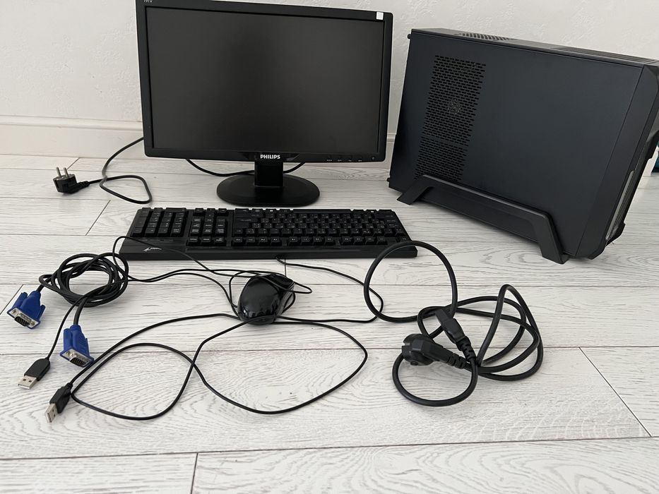 Комплект Системний блок, монітор, клавіатура, миша.