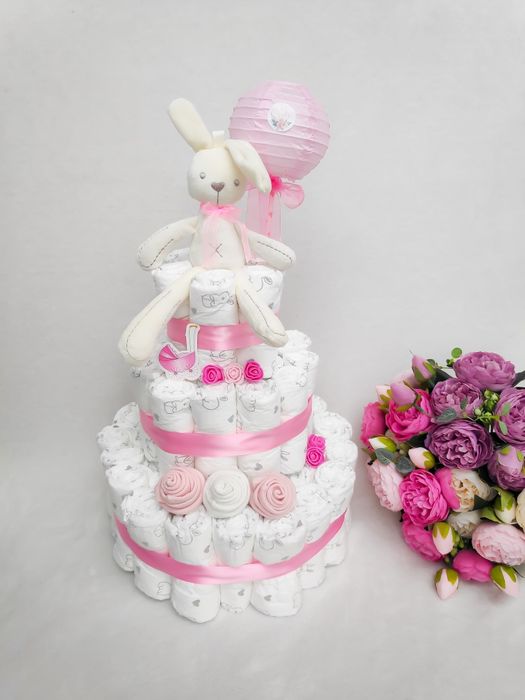 Tort z pampersów pieluszek pieluch tort pieluszkowy prezent dla dzieci