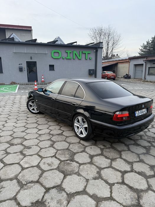 2001 BMW E39 5 series