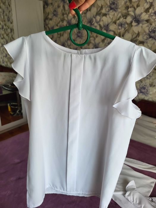 Блузка шкільна  р. 140