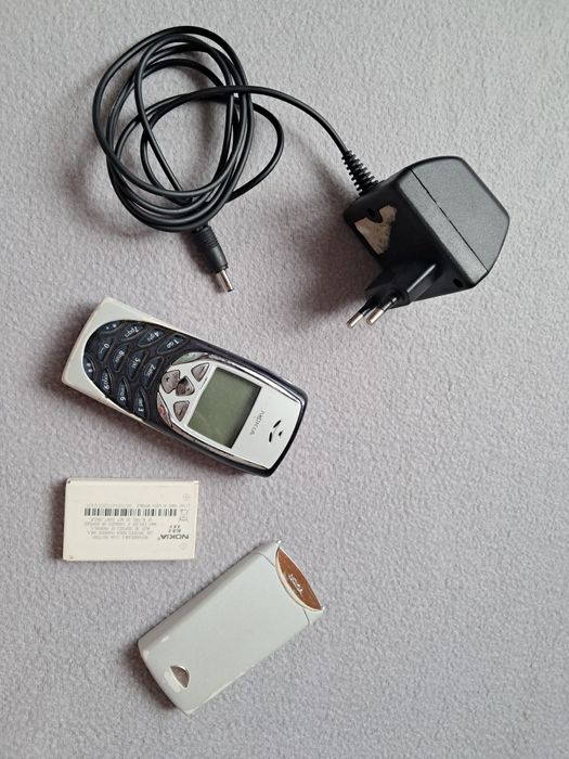 Telefon komorkowy nokia 8310