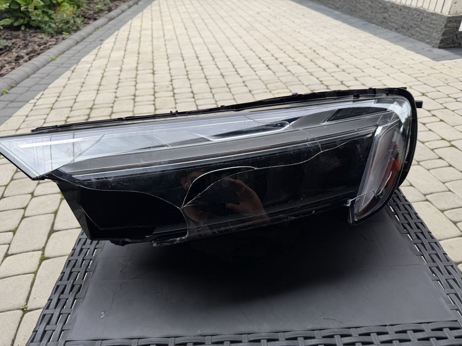 Продам ліву фару до Audi Q7 FULL LED LASER 2025 4M0941085D