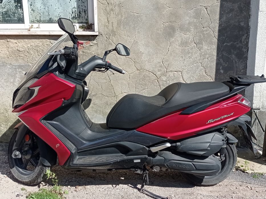 Kymko Superdink 125 maxiscooter