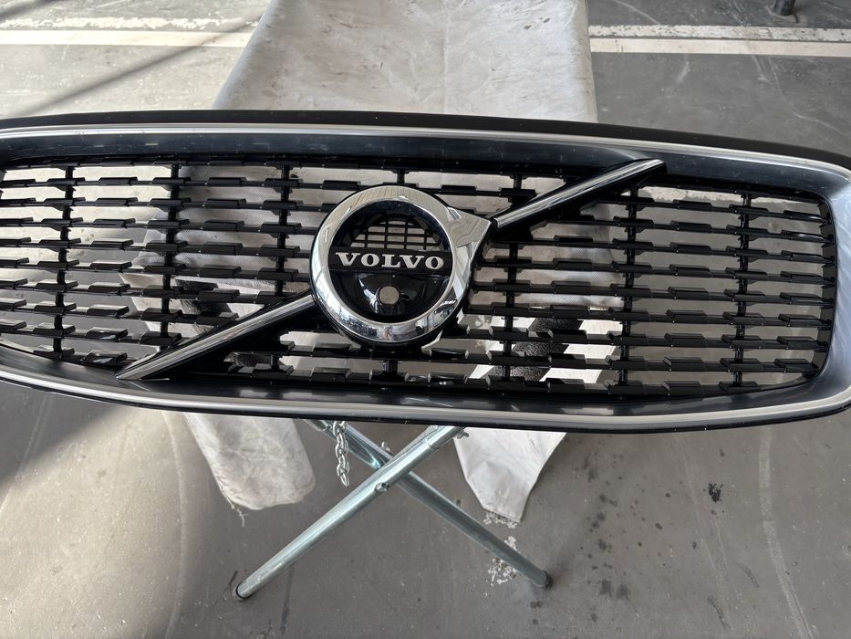 Grelha frontal Volvo XC90