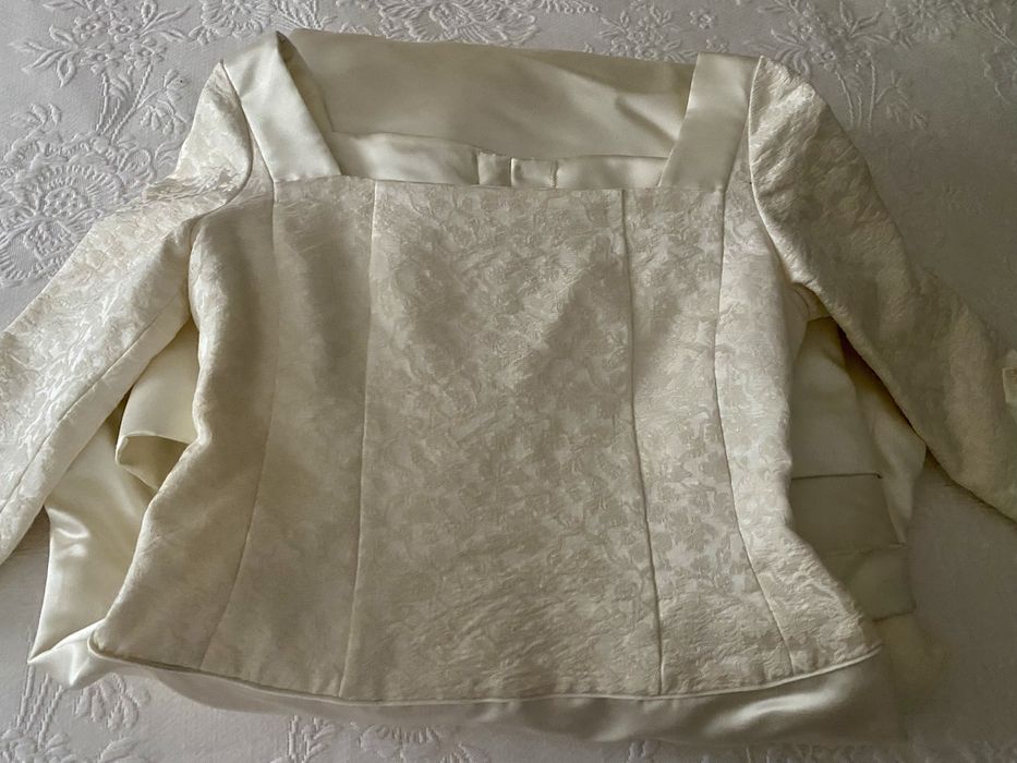 Vestido de noiva em seda e seda lavrada