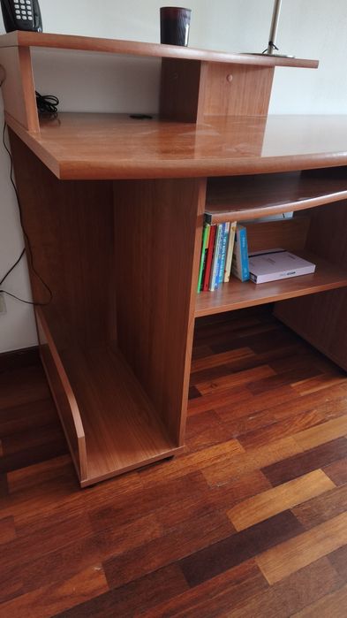 Secretaria em cerejeira