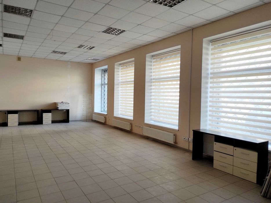 Сдам помещение в центре. 150 м2,. Фасад. Банк, магазин, офис.