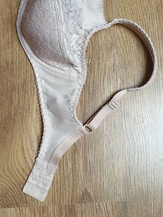 Biustonosz półusztywniany na fiszbinach Lauma lingerie