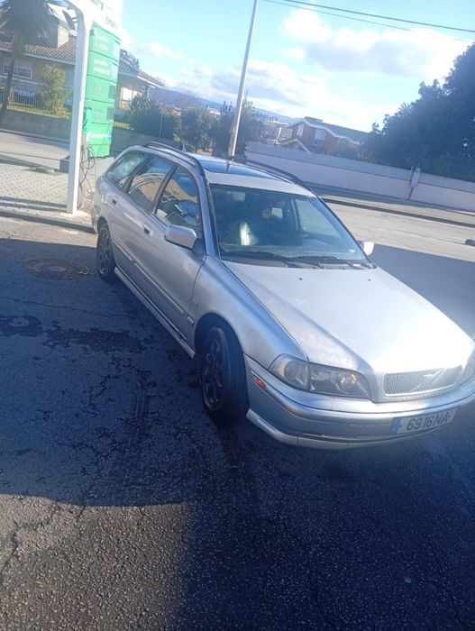 Volvo v40 apenas 217mil kms 1.9 turbo diesel