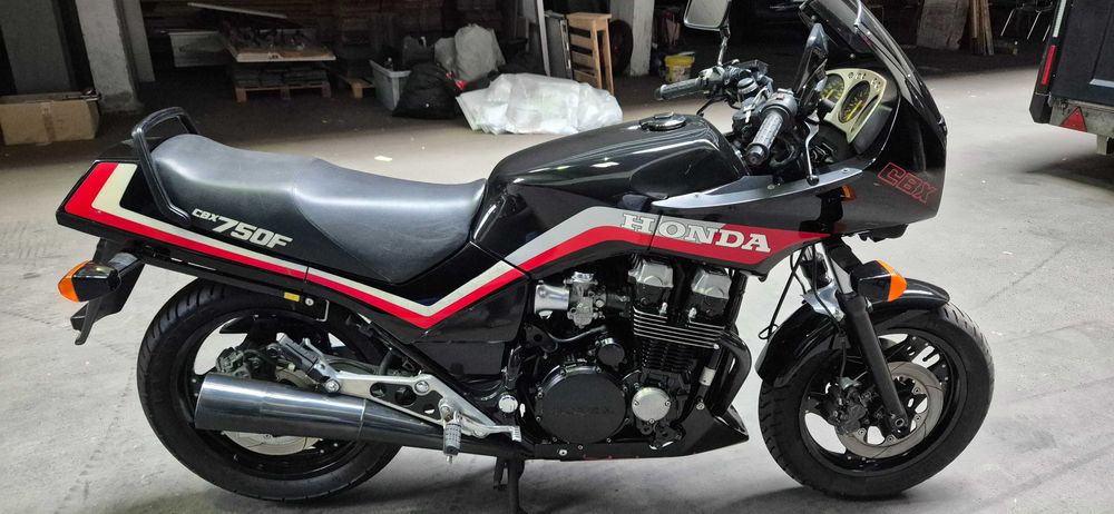 Honda cbx 750 7galo