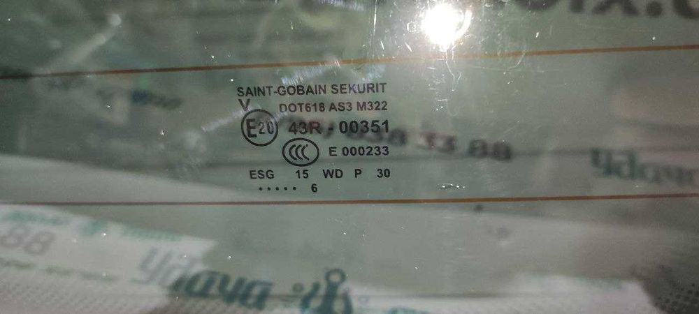 Стекло двери заднее левое с подогревом mercedes 906 A9067451010