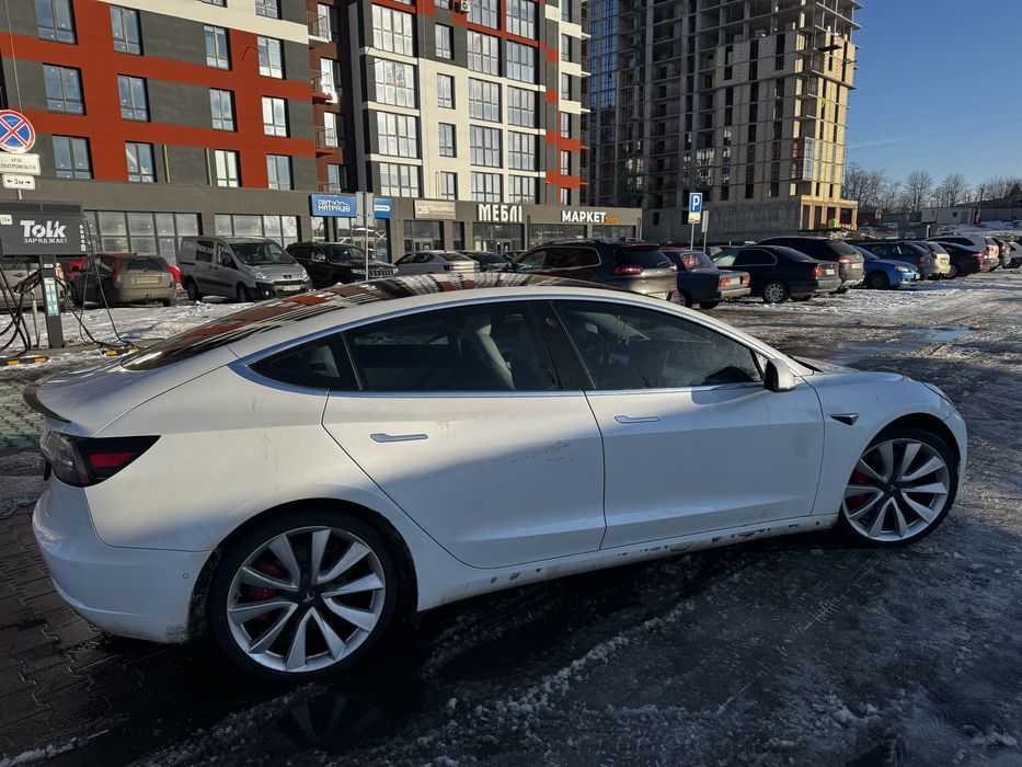 tesla model 3 perfomance 2019