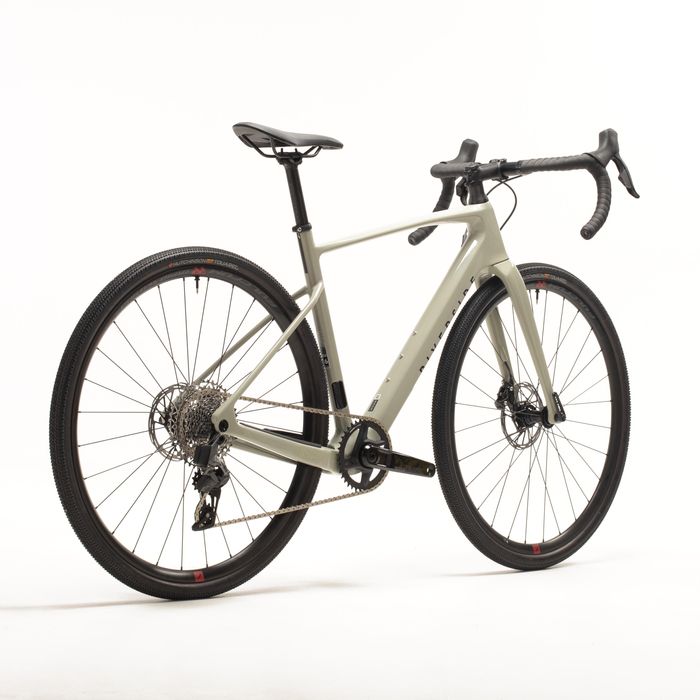 BICICLETA DE GRAVEL EM CARBONO RIVERSIDE GCR SRAM RIVAL ETAP
