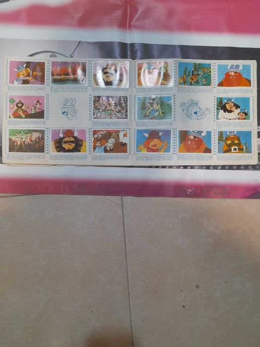 Caderneta de Cromos Completa o Viking de 1975