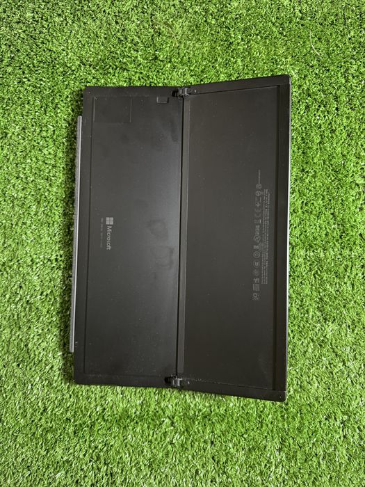 Microsoft Surface Pro 7 Plus I51135G7 | Iris Xe Graphics 4Gb | 8Gb Ram | 250 M2 ssd |